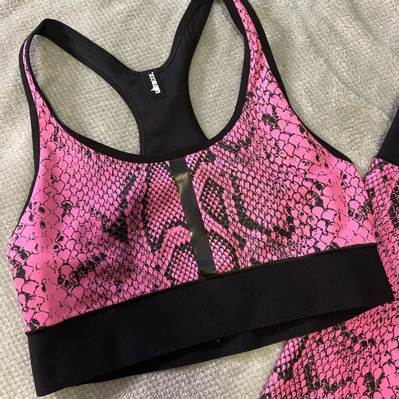 Ultracor Black and Pink Snake Print Activewear Set (S/S) - Picture 2 of 4